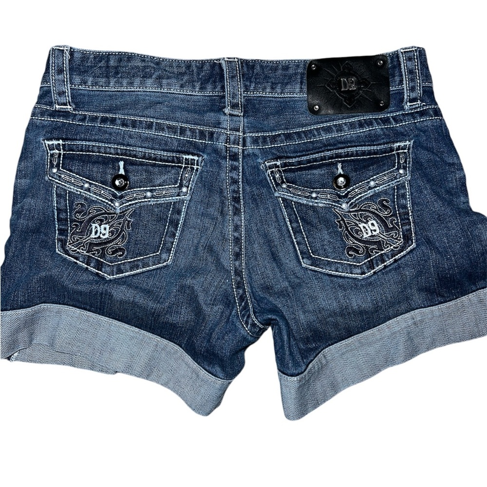 D9 | WOMENS CUFFED WHITNEY BLUE JEAN SHORTS